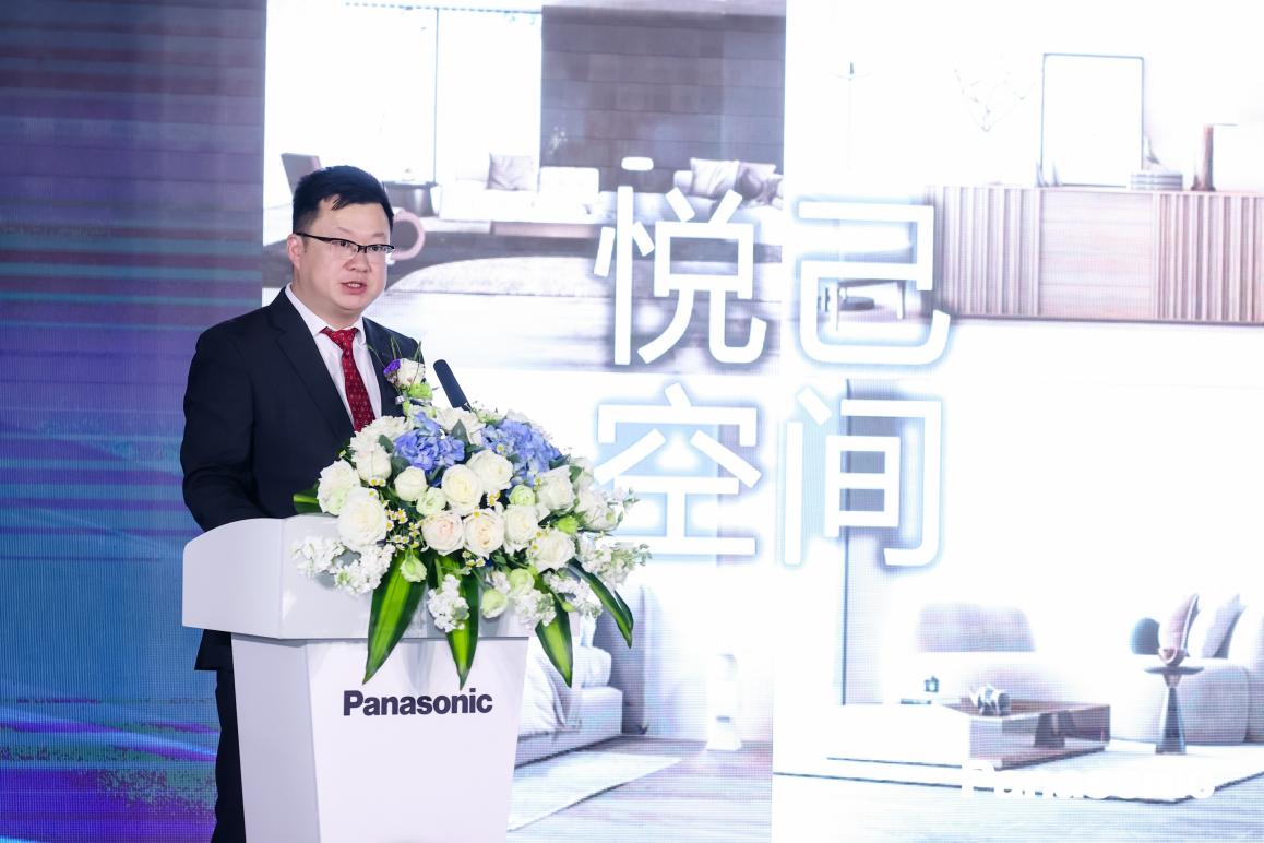 穿西装的人

AI 生成的内容可能不正确。