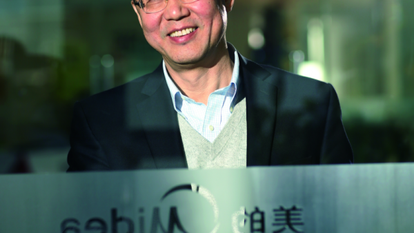 “超期服役”四年，美的胡自强正式引退